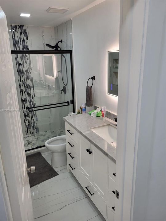 MAIN BATHROOM