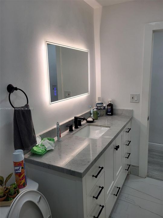MAIN BATHROOM