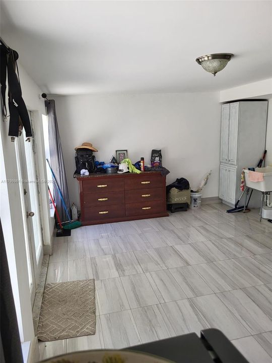 For Sale: $971,000 (0 beds, 0 baths, 2336 Square Feet)