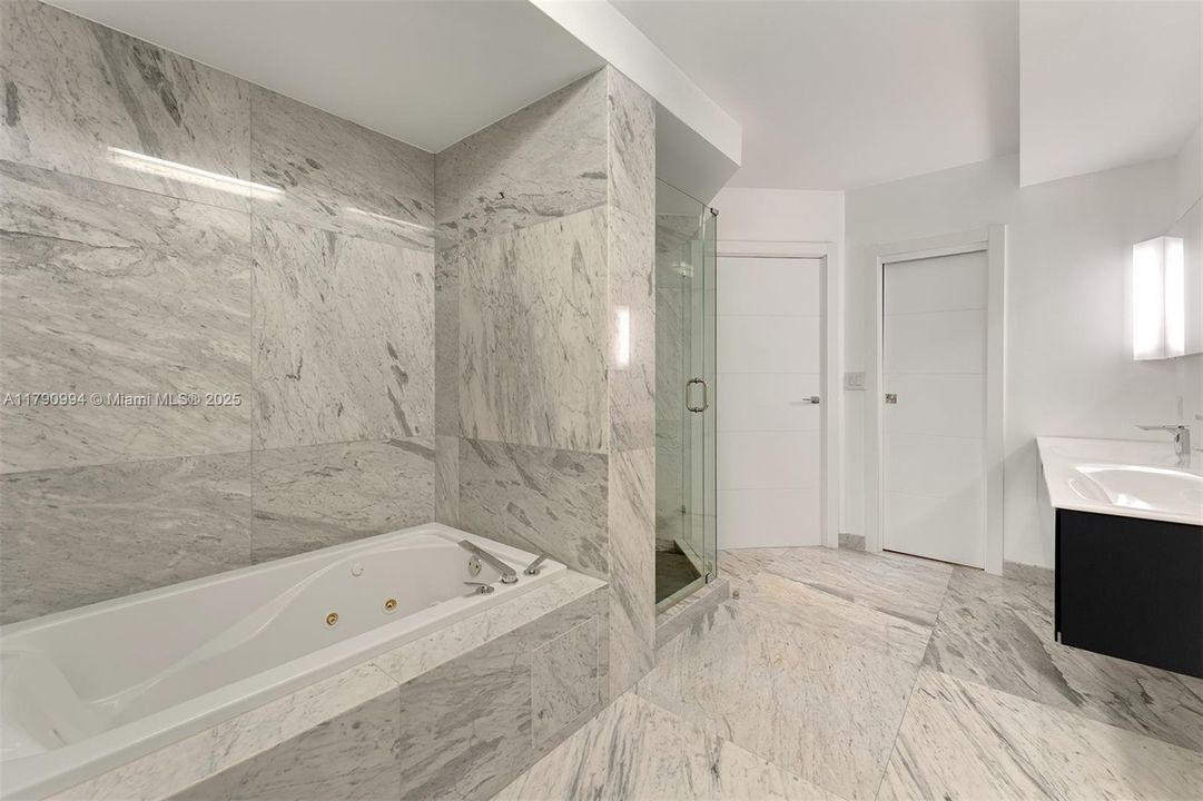 En Venta: $3,450,000 (2 camas, 2 baños, 2163 Pies cuadrados)
