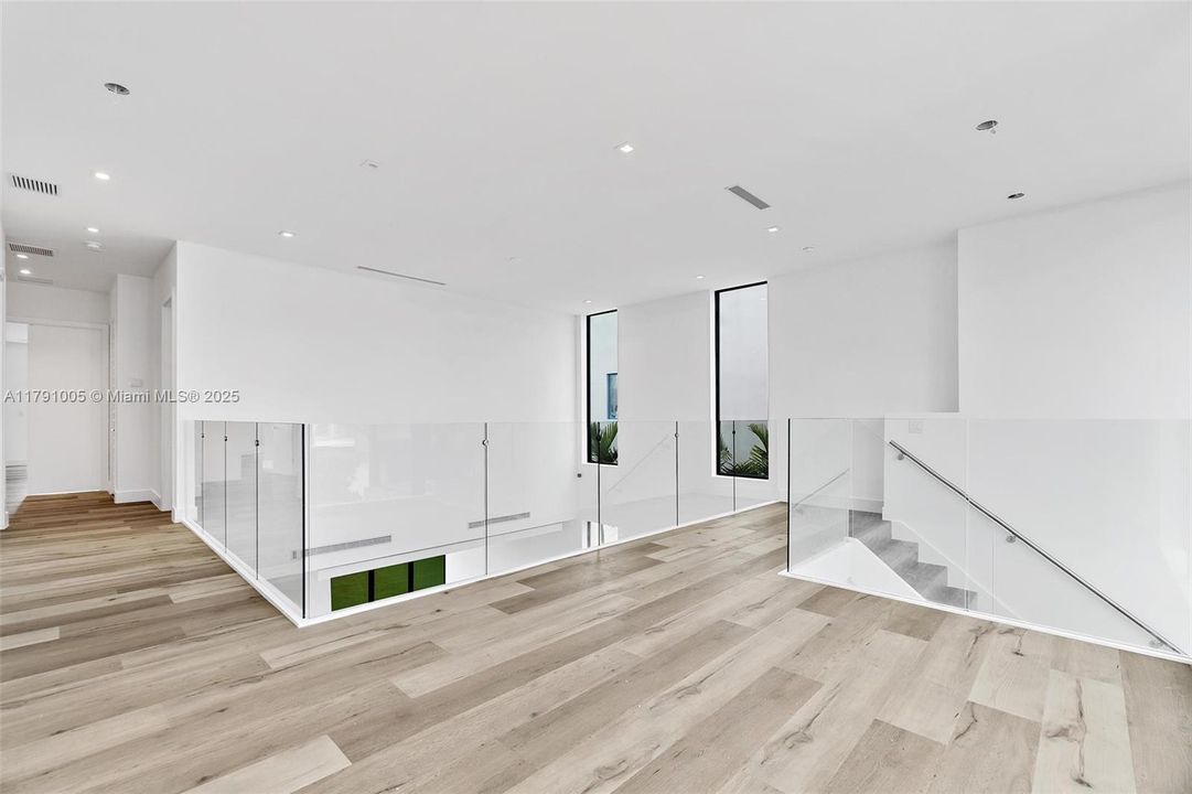 Недавно арендовано: $16,000 (4 спален, 4 ванн, 4034 Квадратных фут)