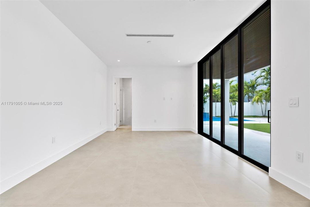 Недавно арендовано: $16,000 (4 спален, 4 ванн, 4034 Квадратных фут)