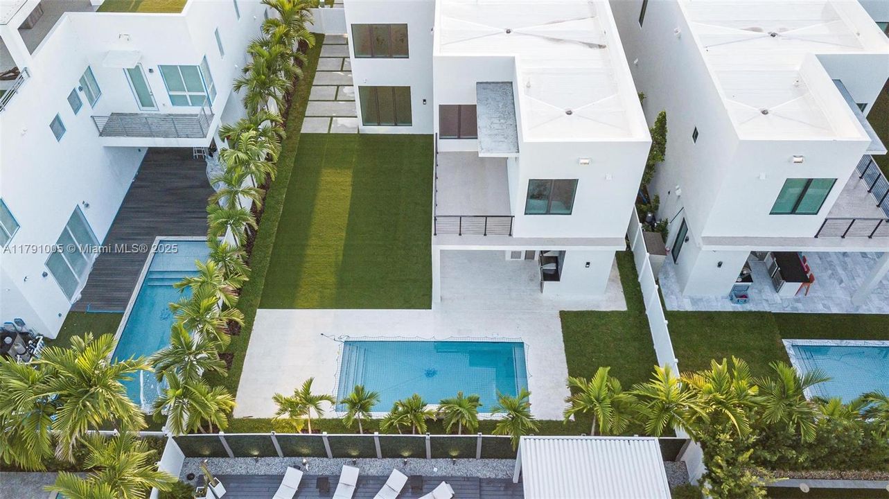 Недавно арендовано: $16,000 (4 спален, 4 ванн, 4034 Квадратных фут)