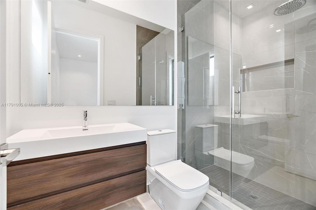 Недавно арендовано: $16,000 (4 спален, 4 ванн, 4034 Квадратных фут)