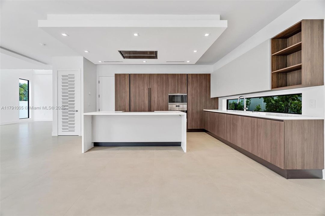 Недавно арендовано: $16,000 (4 спален, 4 ванн, 4034 Квадратных фут)