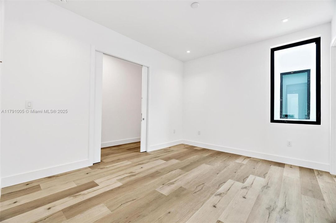 Недавно арендовано: $16,000 (4 спален, 4 ванн, 4034 Квадратных фут)