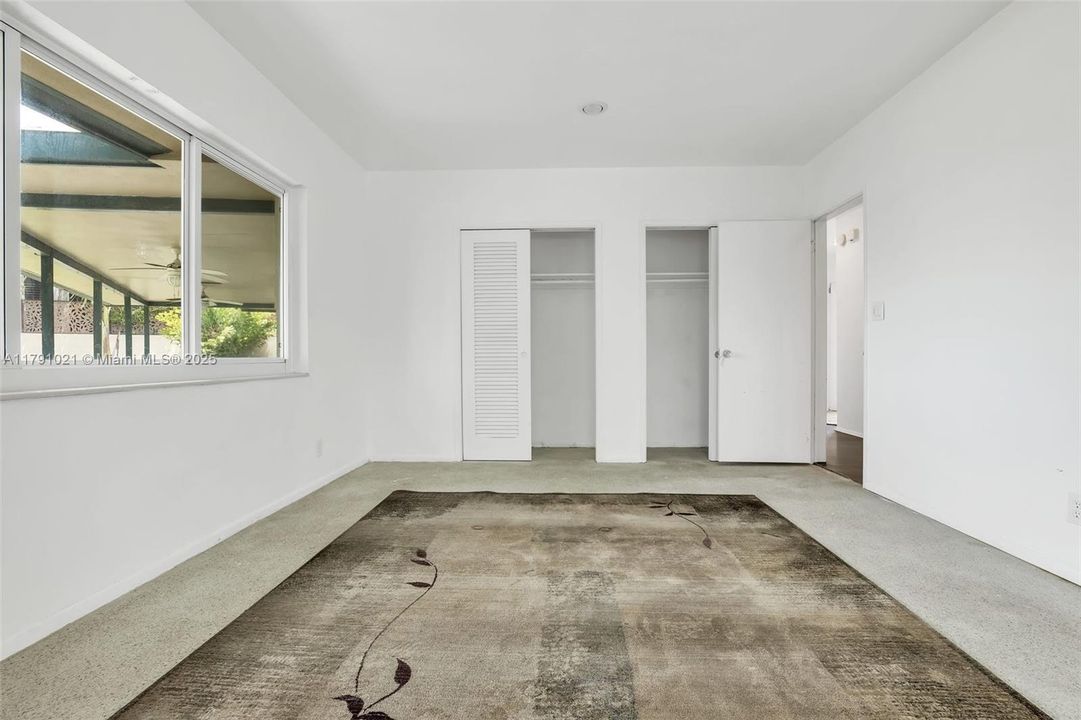 Под контрактом: $3,650,000 (3 спален, 2 ванн, 0 Квадратных фут)