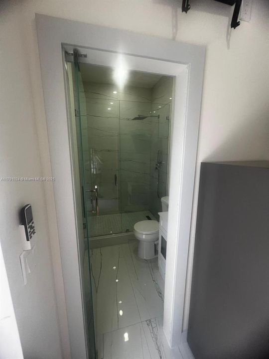 Recientemente alquilado: $1,150 (1 camas, 1 baños, 280 Pies cuadrados)