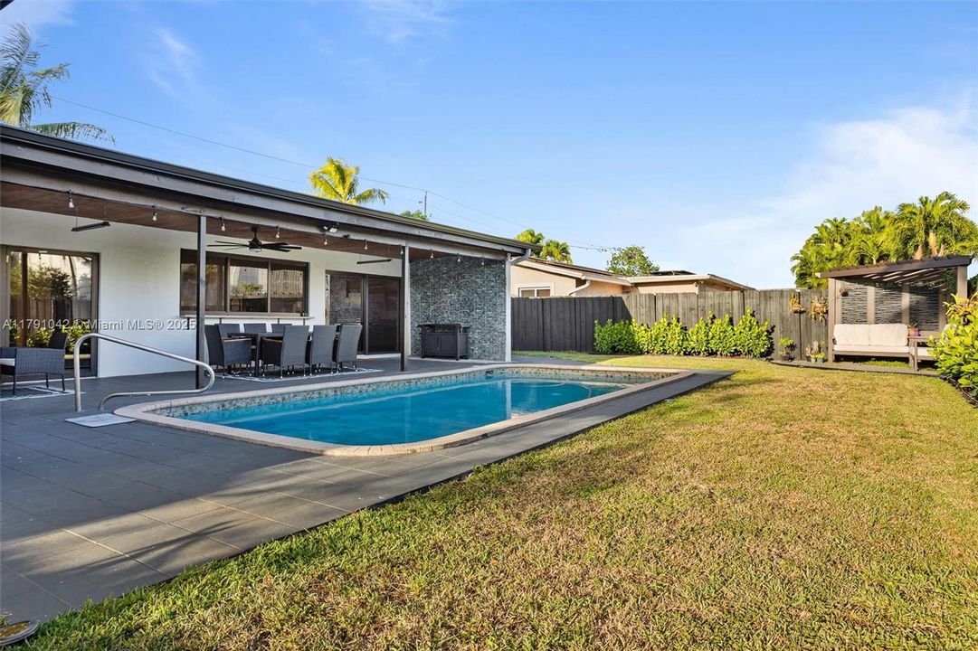 Недавно арендовано: $4,200 (3 спален, 2 ванн, 1660 Квадратных фут)