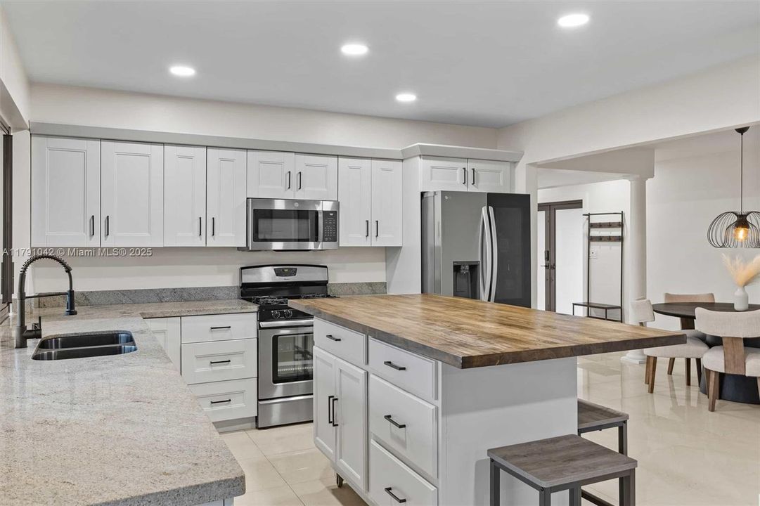 Недавно арендовано: $4,200 (3 спален, 2 ванн, 1660 Квадратных фут)