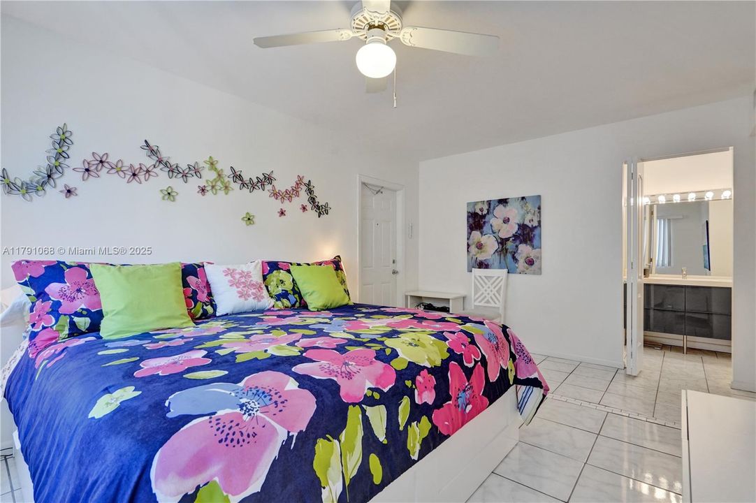 Recently Sold: $149,000 (2 beds, 2 baths, 1104 Square Feet)