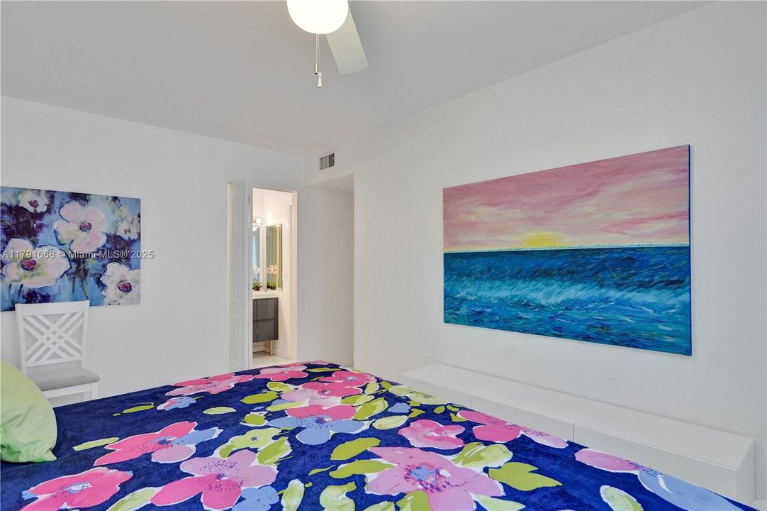 Recently Sold: $149,000 (2 beds, 2 baths, 1104 Square Feet)