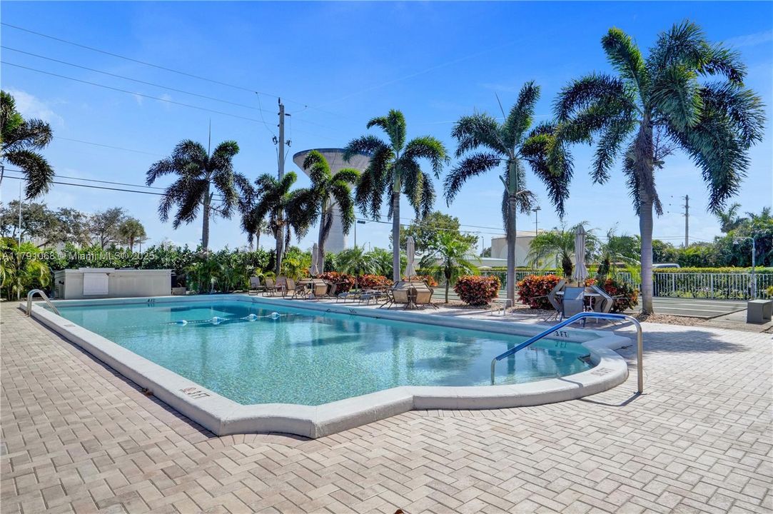 Recently Sold: $149,000 (2 beds, 2 baths, 1104 Square Feet)