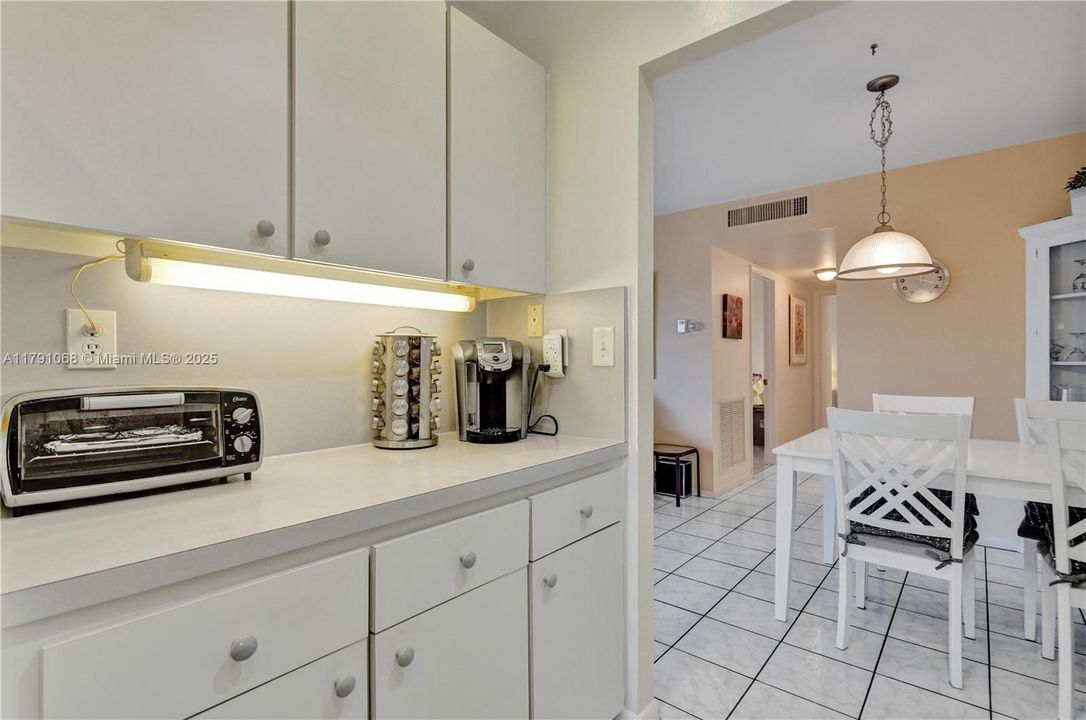 Recently Sold: $149,000 (2 beds, 2 baths, 1104 Square Feet)