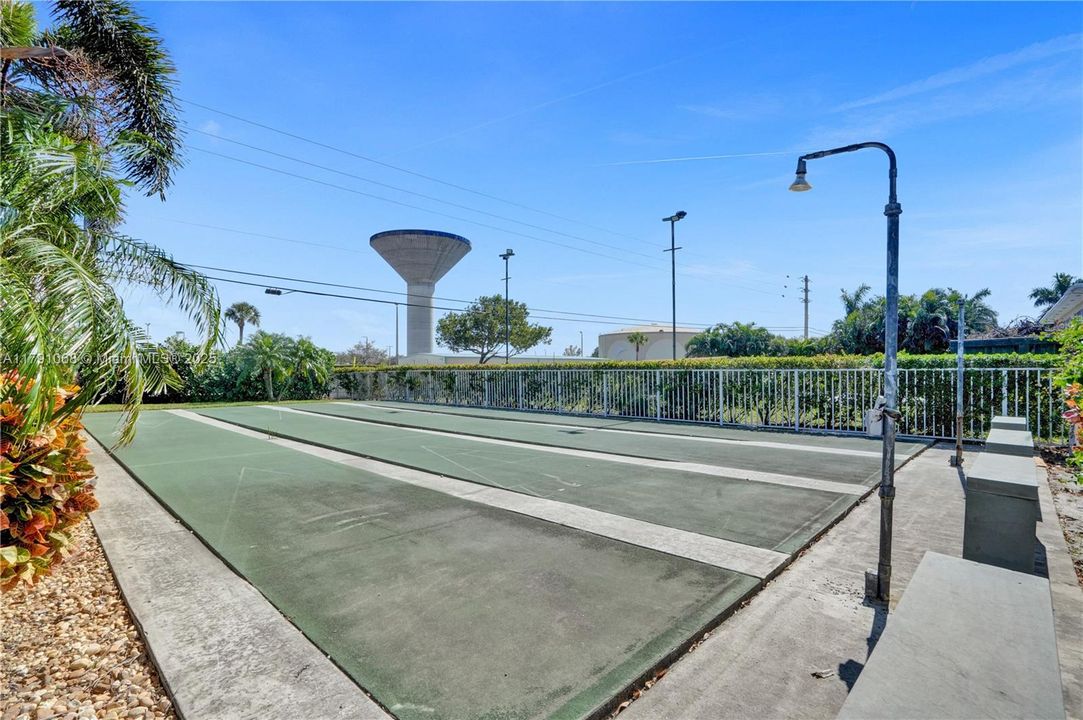 Recently Sold: $149,000 (2 beds, 2 baths, 1104 Square Feet)