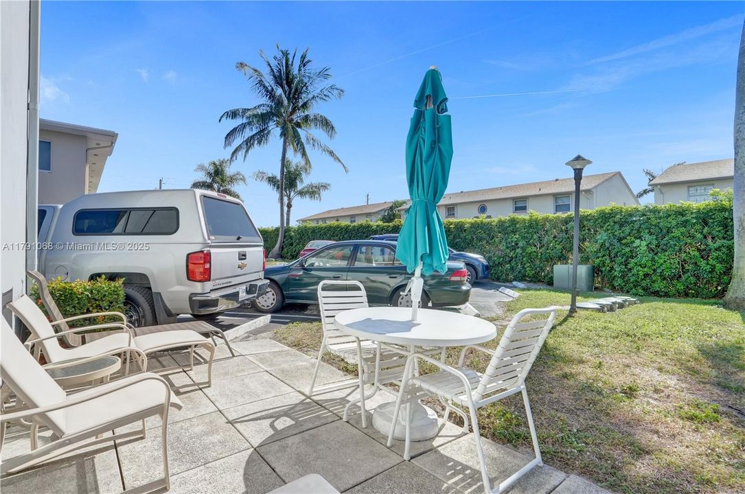 Recently Sold: $149,000 (2 beds, 2 baths, 1104 Square Feet)