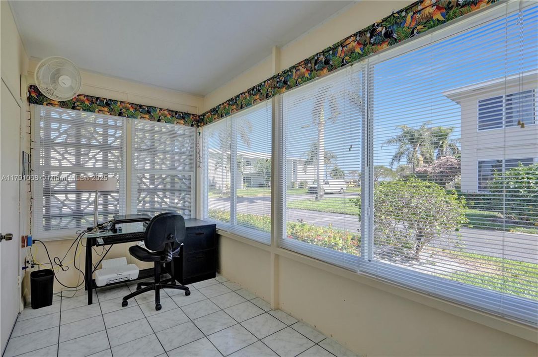 Recently Sold: $149,000 (2 beds, 2 baths, 1104 Square Feet)