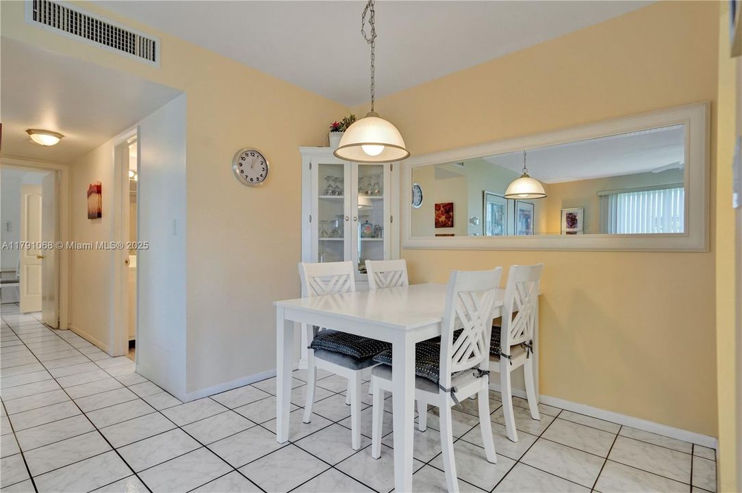 Recently Sold: $149,000 (2 beds, 2 baths, 1104 Square Feet)