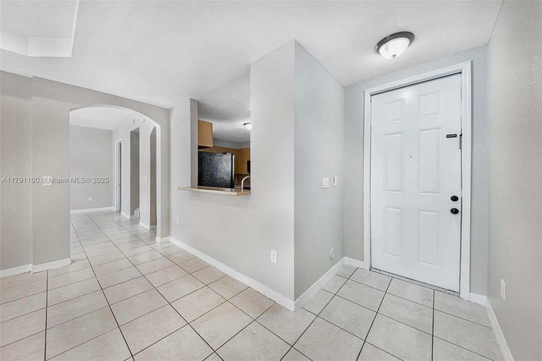 Vendido Recientemente: $506,000 (4 camas, 2 baños, 2201 Pies cuadrados)