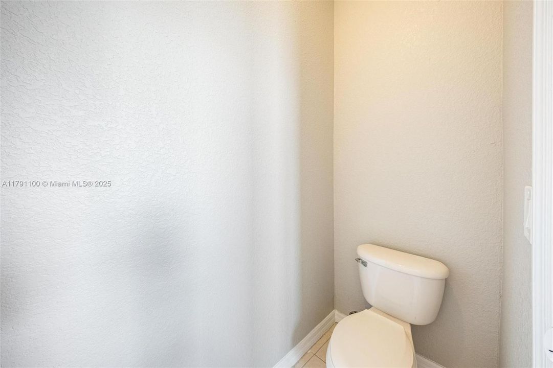 Vendido Recientemente: $506,000 (4 camas, 2 baños, 2201 Pies cuadrados)