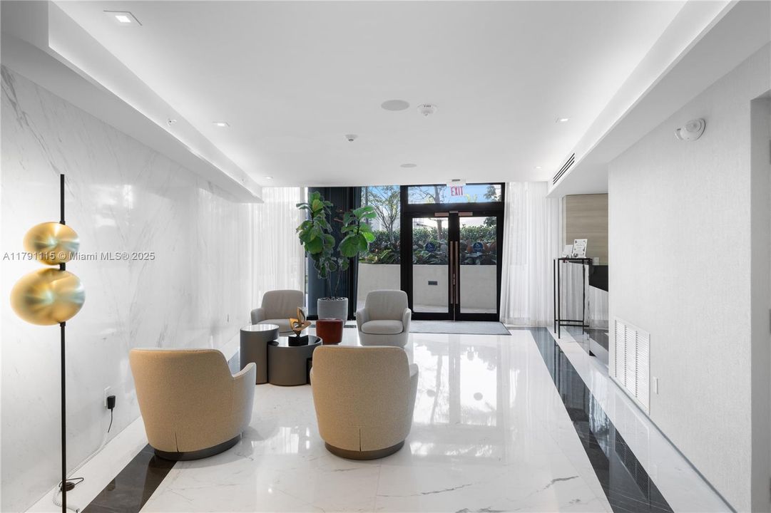 待售: $3,950,000 (3 贝兹, 2 浴室, 2355 平方英尺)