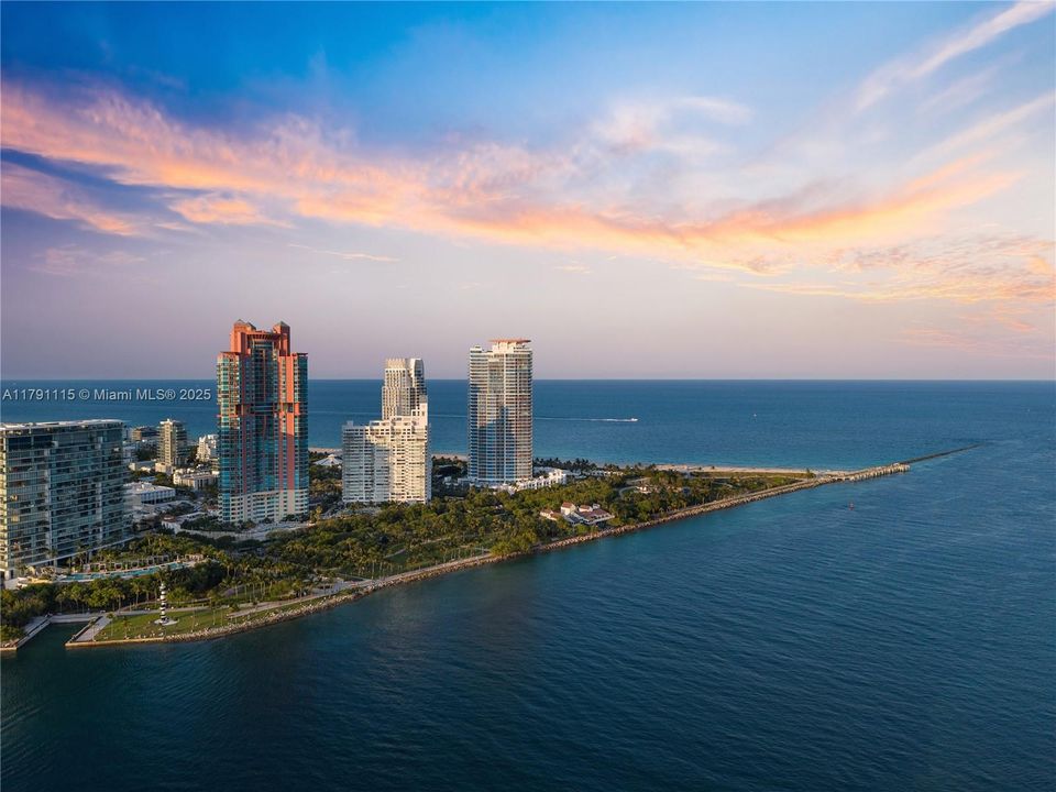 待售: $3,950,000 (3 贝兹, 2 浴室, 2355 平方英尺)