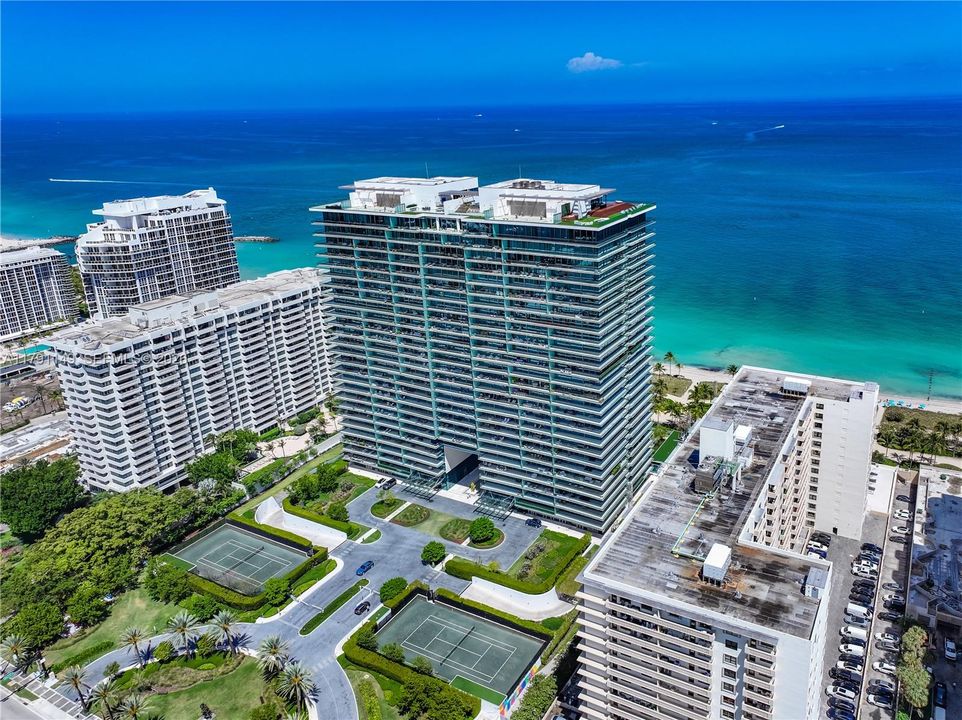 For Sale: $3,450,000 (2 beds, 2 baths, 1704 Square Feet)