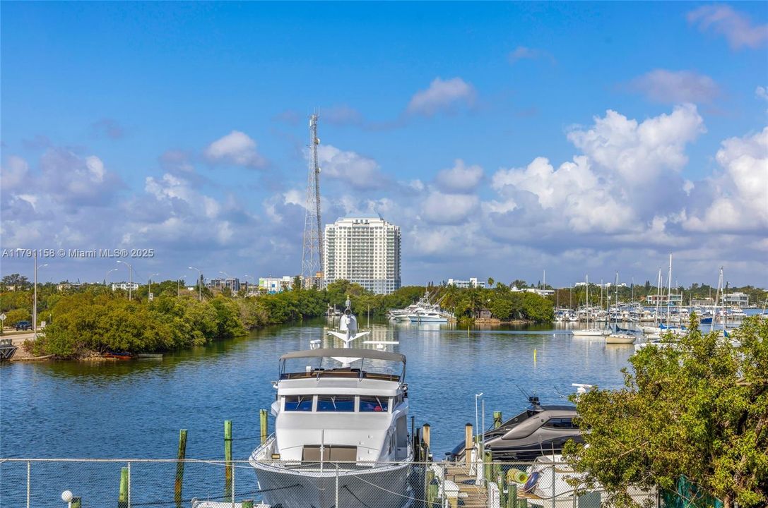 Недавно арендовано: $1,550 (0 спален, 1 ванн, 431 Квадратных фут)