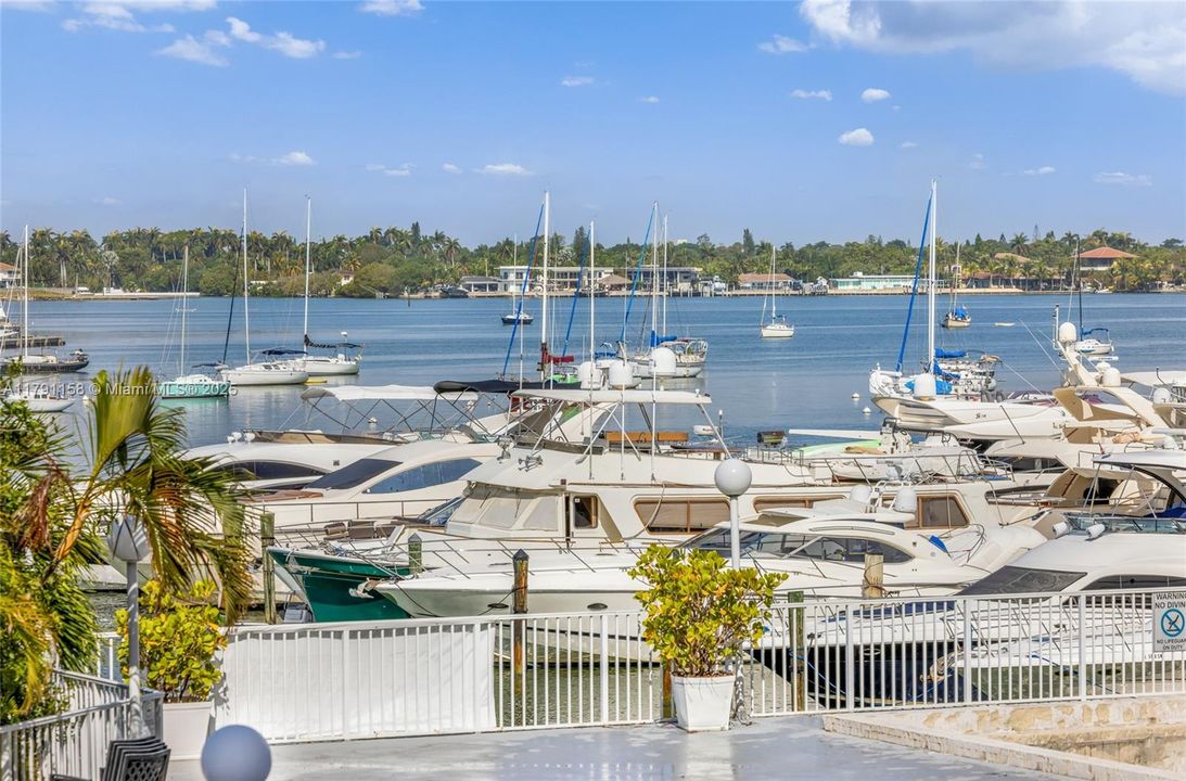 Недавно арендовано: $1,550 (0 спален, 1 ванн, 431 Квадратных фут)