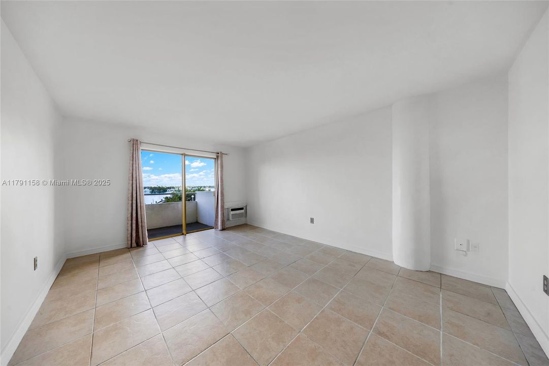 Недавно арендовано: $1,550 (0 спален, 1 ванн, 431 Квадратных фут)