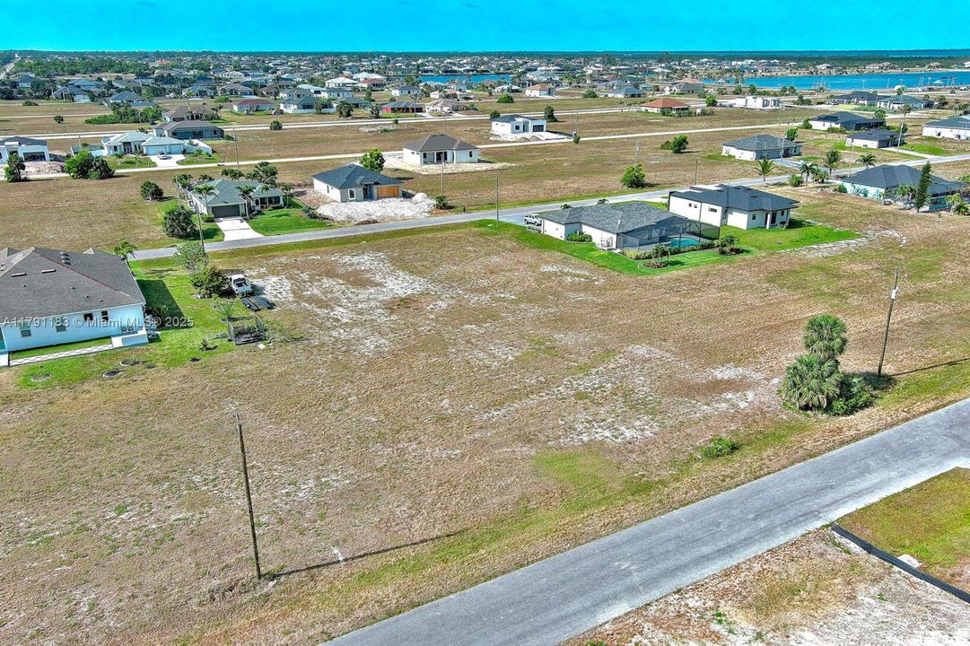 待售: $73,000 (0.34 acres)