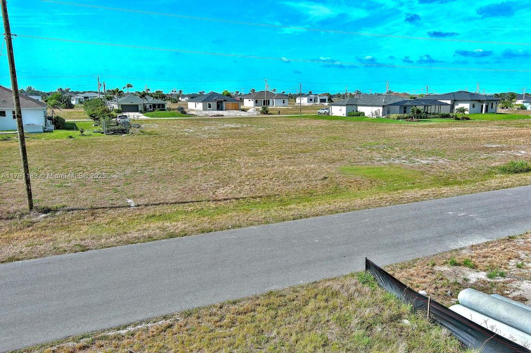 待售: $73,000 (0.34 acres)