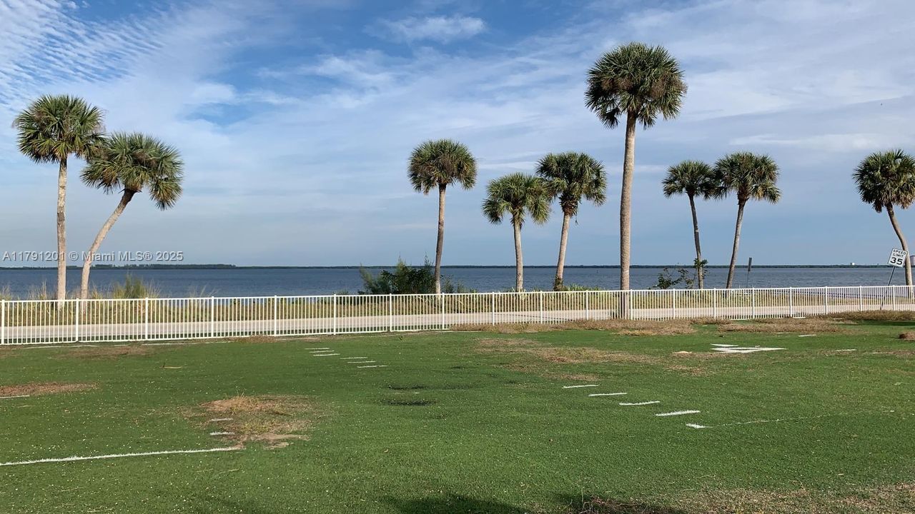 For Rent: $4,390 (3 beds, 3 baths, 3298 Square Feet)