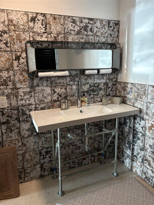 For Rent: $4,390 (3 beds, 3 baths, 3298 Square Feet)