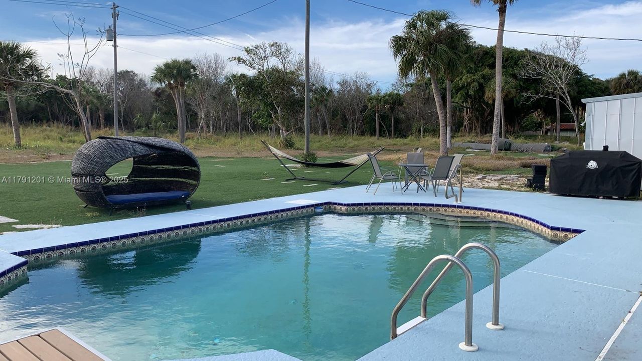 For Rent: $4,390 (3 beds, 3 baths, 3298 Square Feet)