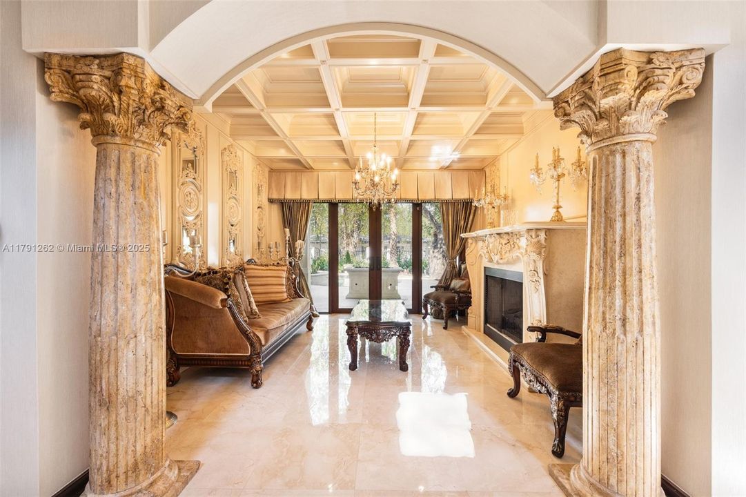 For Rent: $28,000 (5 beds, 5 baths, 3882 Square Feet)