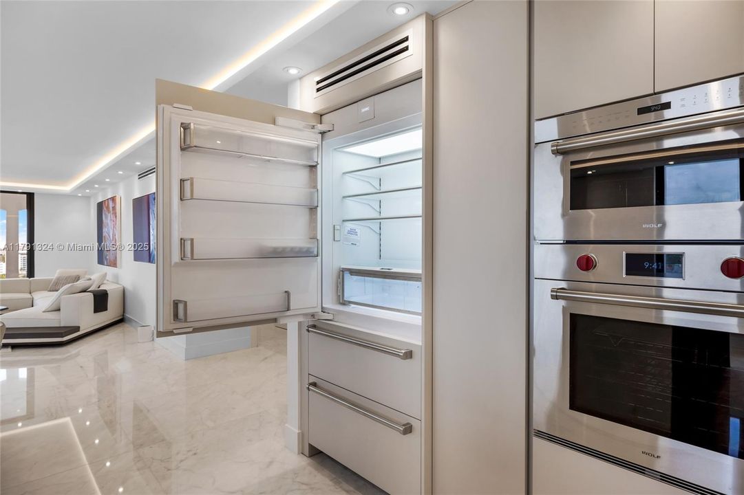 待售: $3,500,000 (3 贝兹, 3 浴室, 1968 平方英尺)