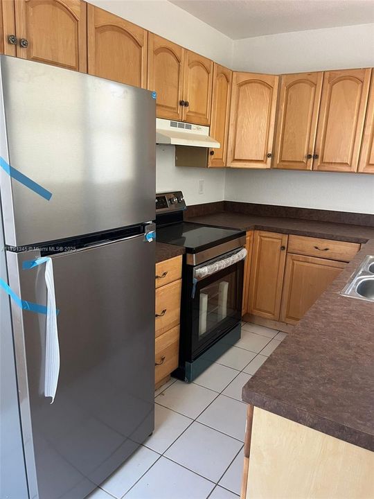 Recently Rented: $1,424 (1 beds, 1 baths, 900 Square Feet)