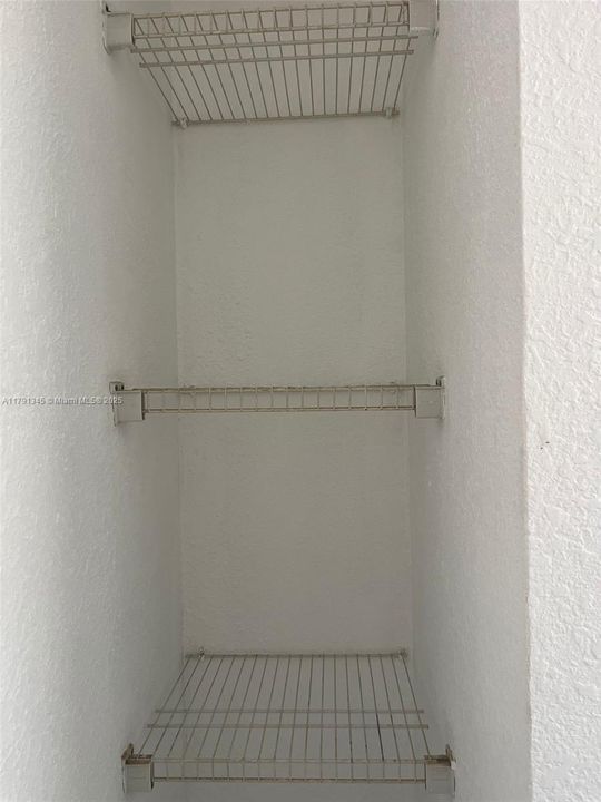 Recently Rented: $1,424 (1 beds, 1 baths, 900 Square Feet)