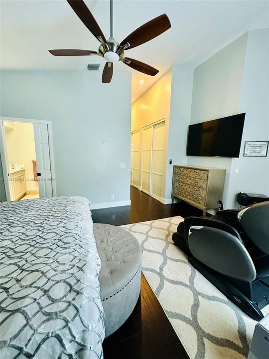 最近售出: $748,995 (3 贝兹, 2 浴室, 1609 平方英尺)