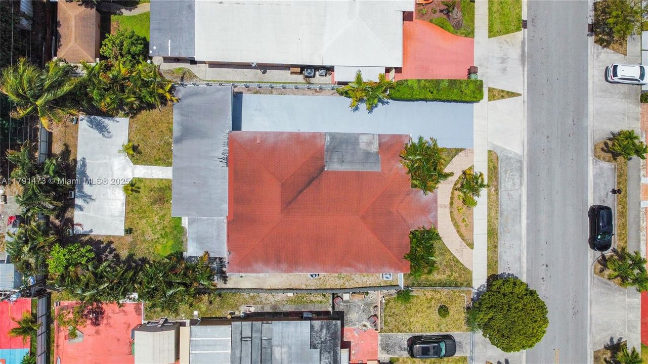 Recientemente alquilado: $4,700 (3 camas, 2 baños, 2127 Pies cuadrados)