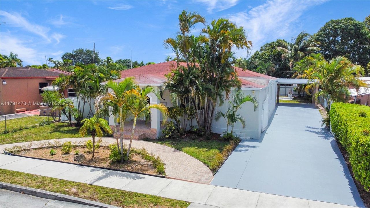 Recientemente alquilado: $4,700 (3 camas, 2 baños, 2127 Pies cuadrados)