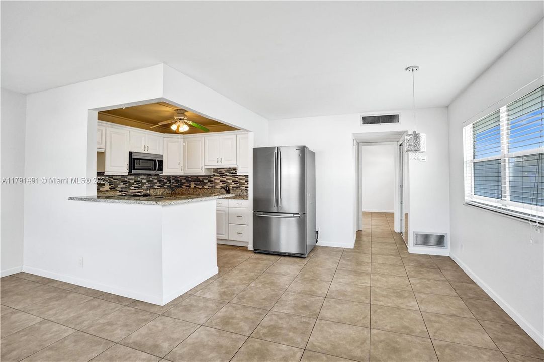 Vendido Recientemente: $75,000 (1 camas, 1 baños, 720 Pies cuadrados)