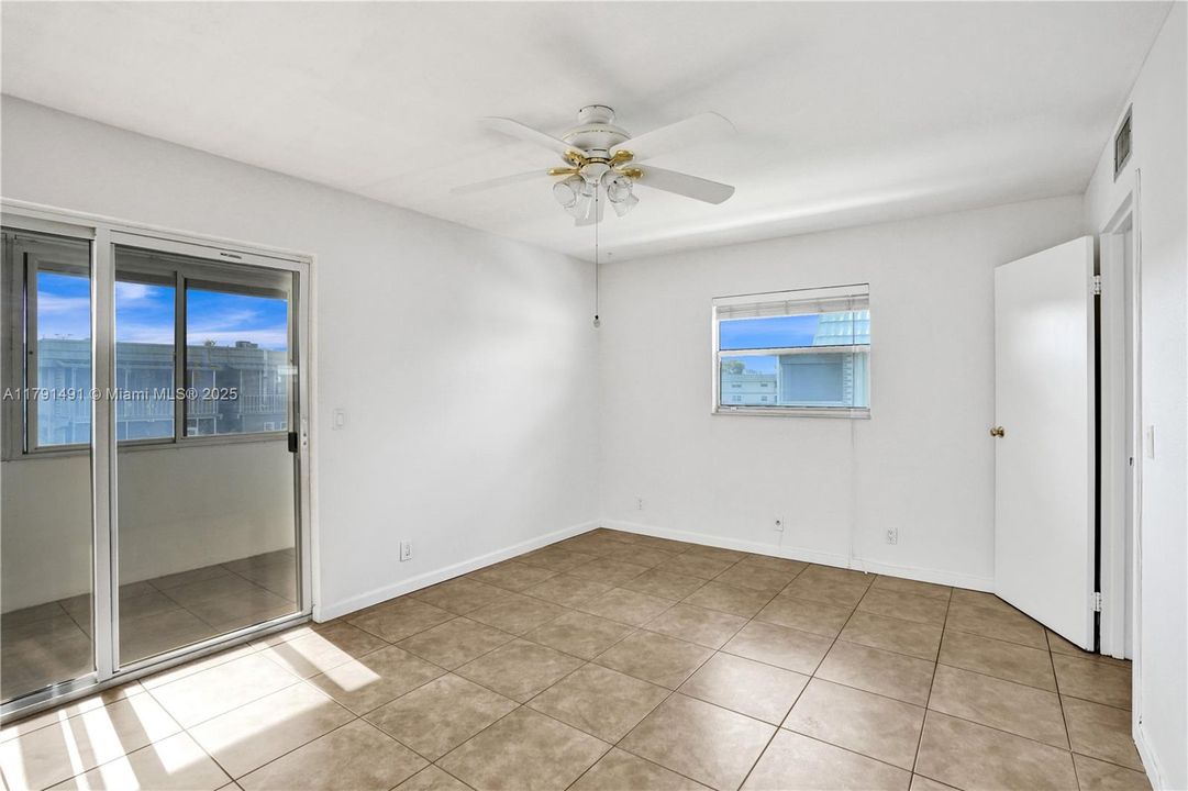 Vendido Recientemente: $75,000 (1 camas, 1 baños, 720 Pies cuadrados)