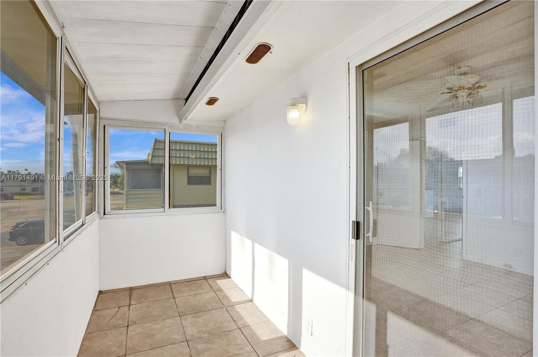 Vendido Recientemente: $75,000 (1 camas, 1 baños, 720 Pies cuadrados)