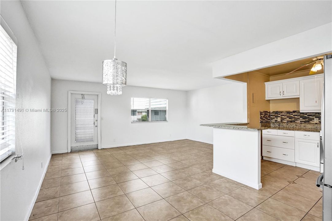 Vendido Recientemente: $75,000 (1 camas, 1 baños, 720 Pies cuadrados)