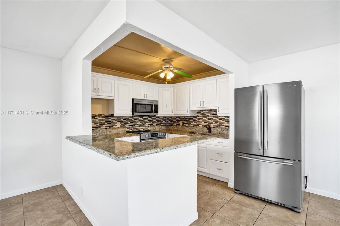 Vendido Recientemente: $75,000 (1 camas, 1 baños, 720 Pies cuadrados)