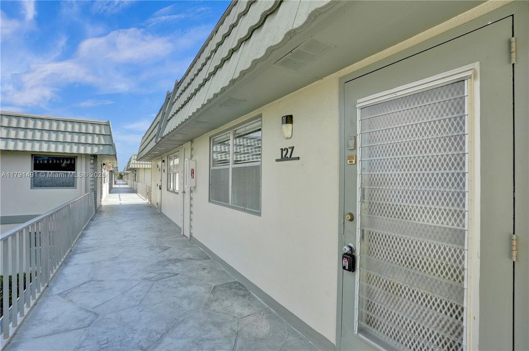 Vendido Recientemente: $75,000 (1 camas, 1 baños, 720 Pies cuadrados)