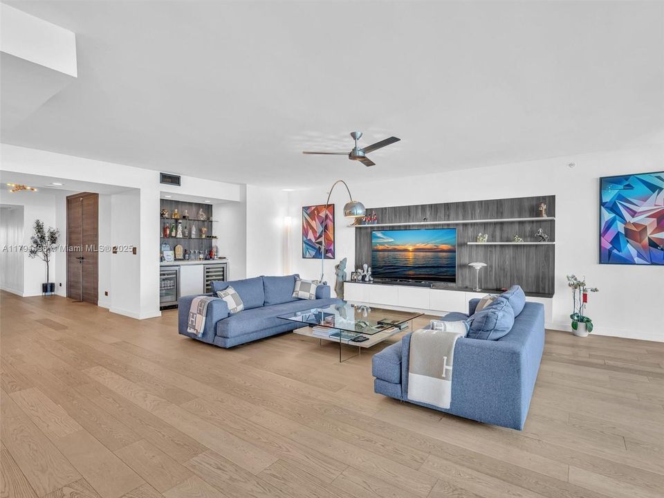 For Sale: $2,450,000 (3 beds, 3 baths, 3274 Square Feet)