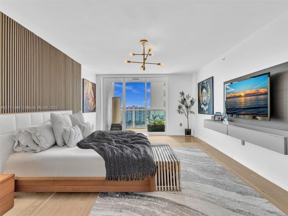 For Sale: $2,450,000 (3 beds, 3 baths, 3274 Square Feet)